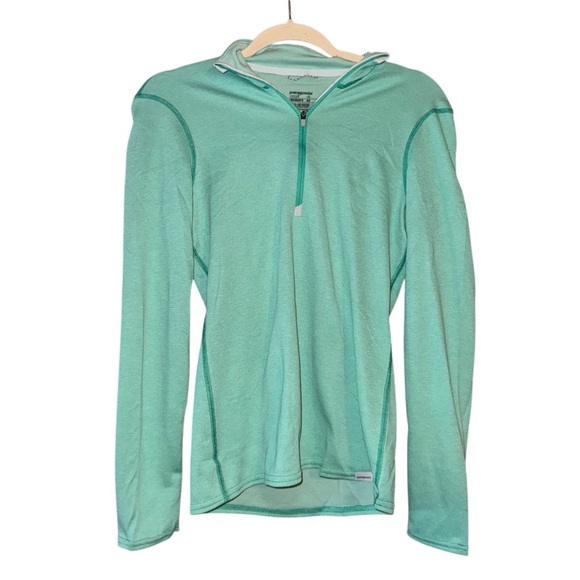 NWT PATAGONIA Capilene MidWeight Zip Neck Top Green Baselayer Long Sleeve Sz XS - Picture 1 of 12